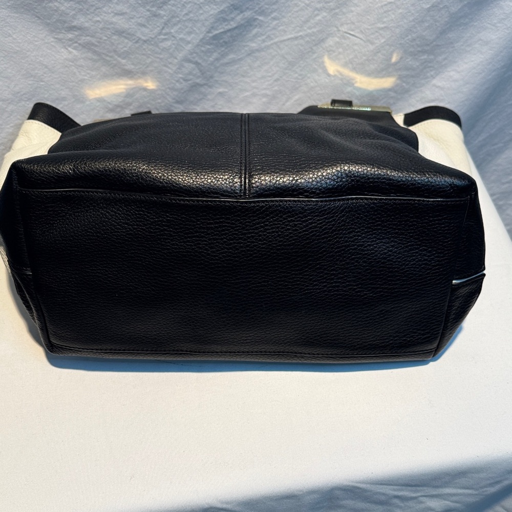 Vince Camuto Black and White Tote Bag - Picture 6 of 15